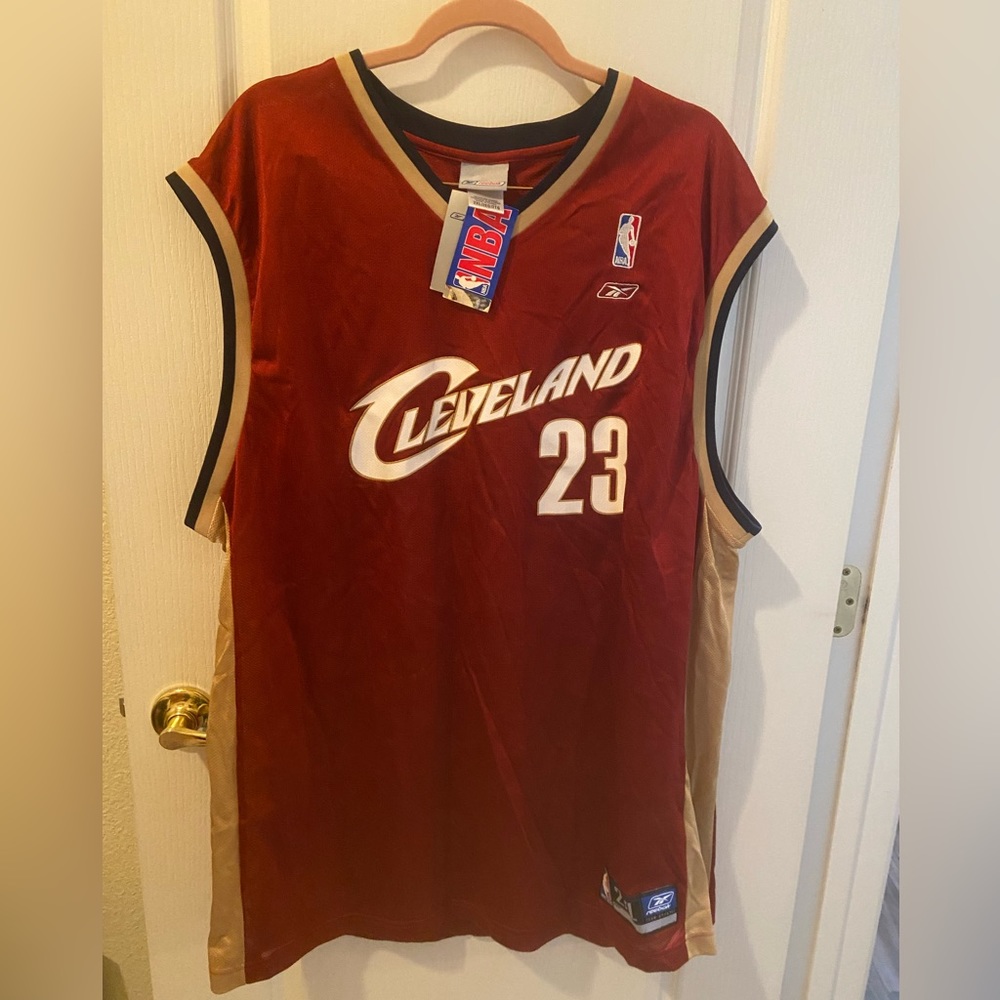 2XL Lebron James Cleveland Jersey